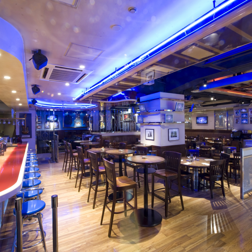 [本町]ハードロックカフェ 大阪店の看板メニューを食べに行こう！｜タベルコト